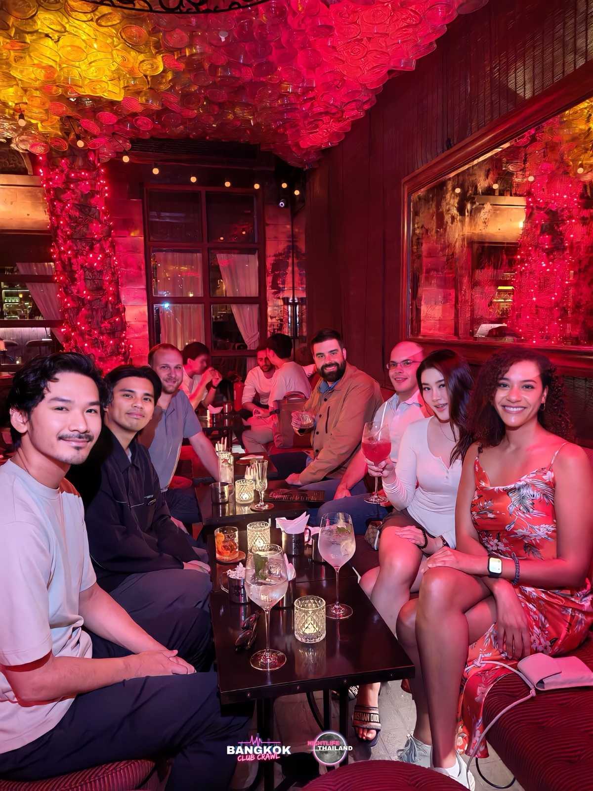 Cocktail lounge